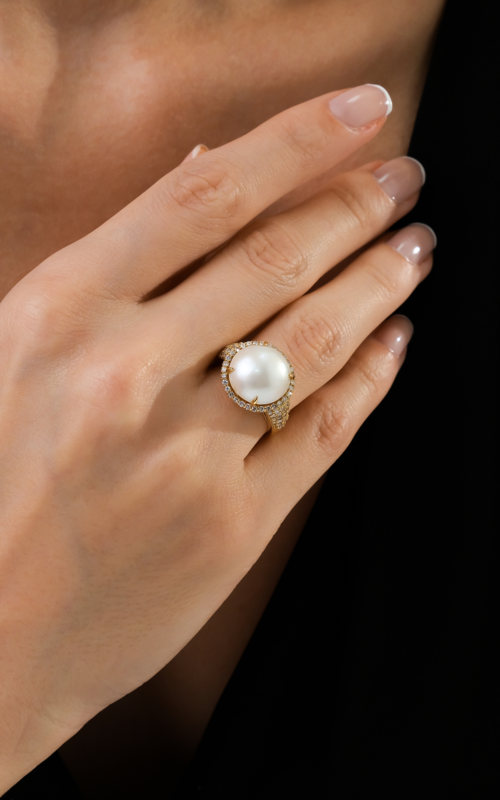 Mabe Pearl Diamond Ring